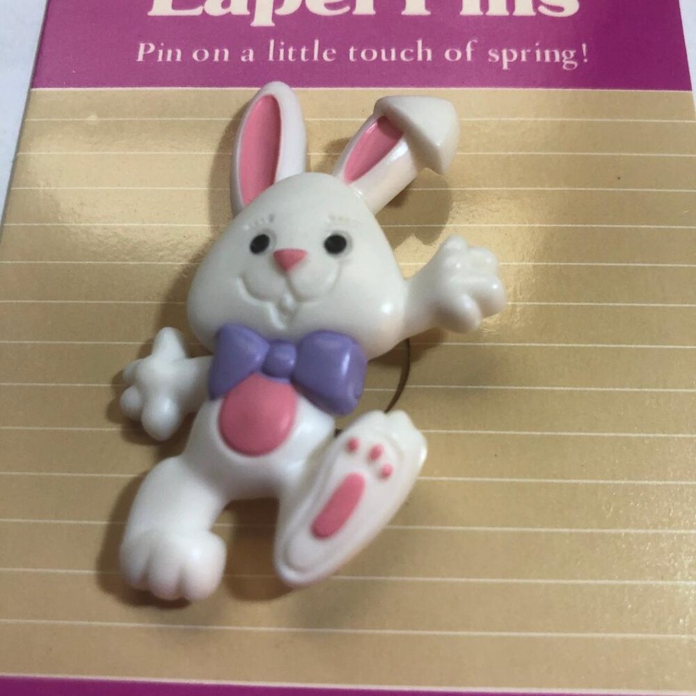New Vintage Hallmark Easter Fancies Easter Bunny With Purple Bow Lapel Pin 80's
